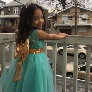 Meet your Posher, Nefertiti